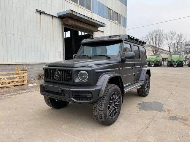 2025款奔驰G63 4x4现车报价大G中的大哥傲视群雄