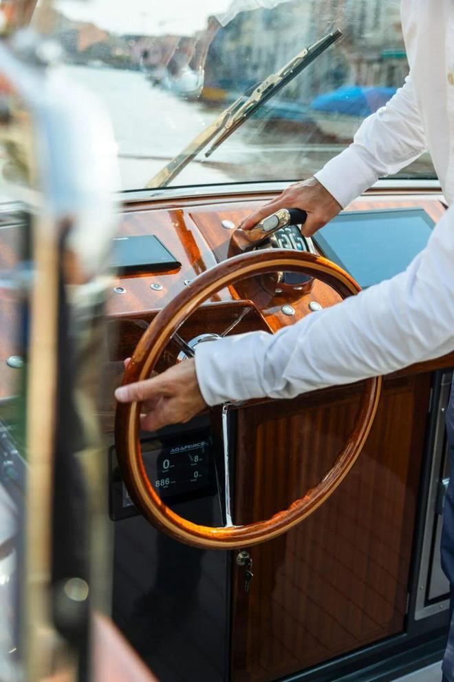 重新诠释传统！Repower推出威尼斯首款全电动水上的士Lucietta(图10)