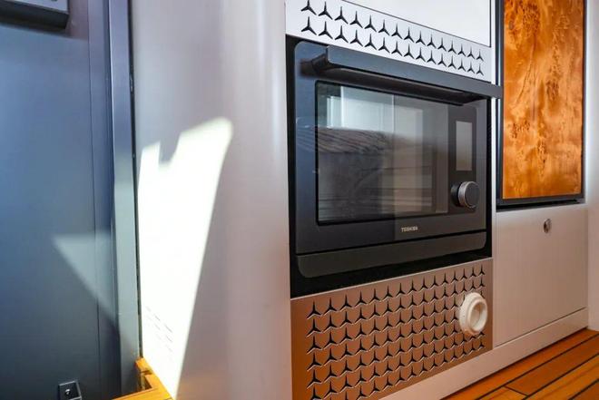 康派斯巅峰力作 陆地A380-天阙：碳纤重塑定义豪华越野房车新纪元(图8)