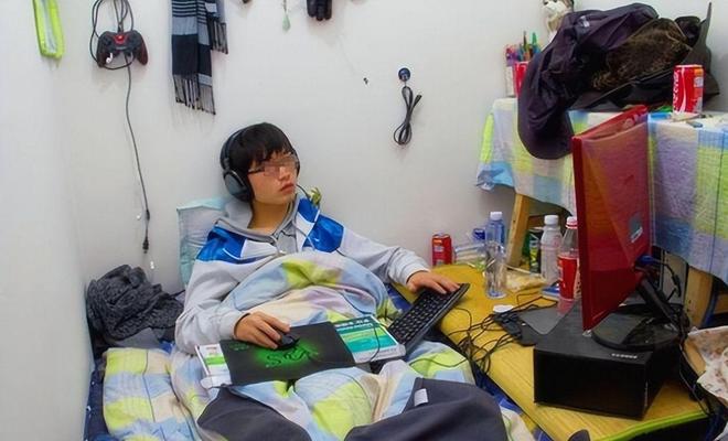 九游官网“新型啃老”正向全国蔓延：年轻人不上班不伸手要钱3000块能活(图22)