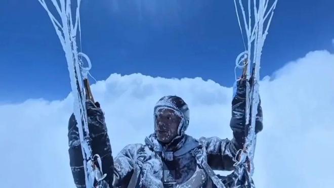 男子祁连山玩滑翔伞被云吸至8598米高空生还专业人士：这相当于埋在航路上的地雷(图2)