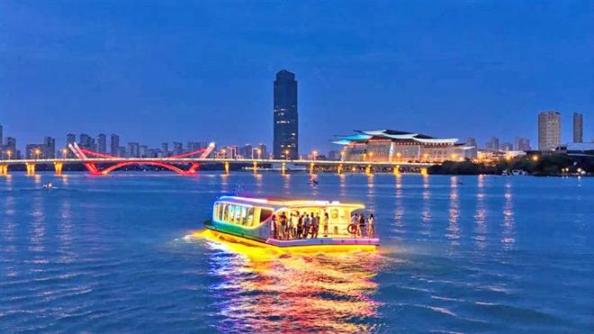 构建差异化场景 打开夏日新商机 “亲水经济”催热多元消费(图3)