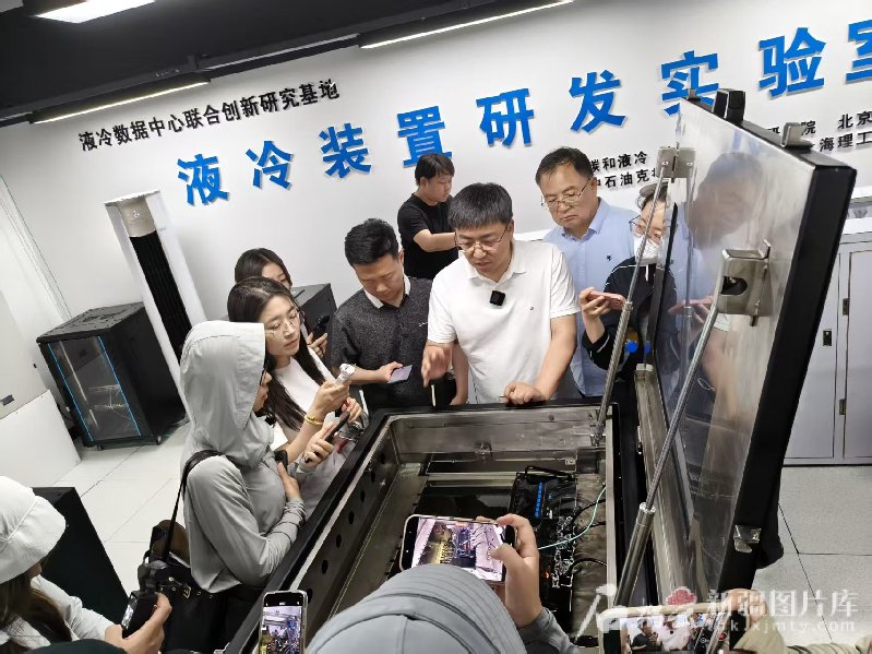 大国工程看新疆·天山观察丨算力新城的“天时地利人和”(图3)