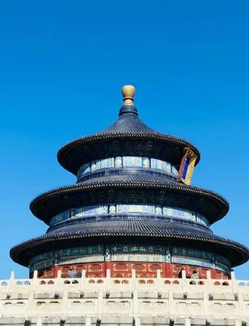 北京旅游精品小团报价多少？北京4日游旅游向导电九游娱乐官方网站话(图1)