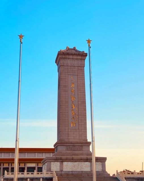 北京旅游精品小团报价多少？北京4日游旅游向导电九游娱乐官方网站话(图2)