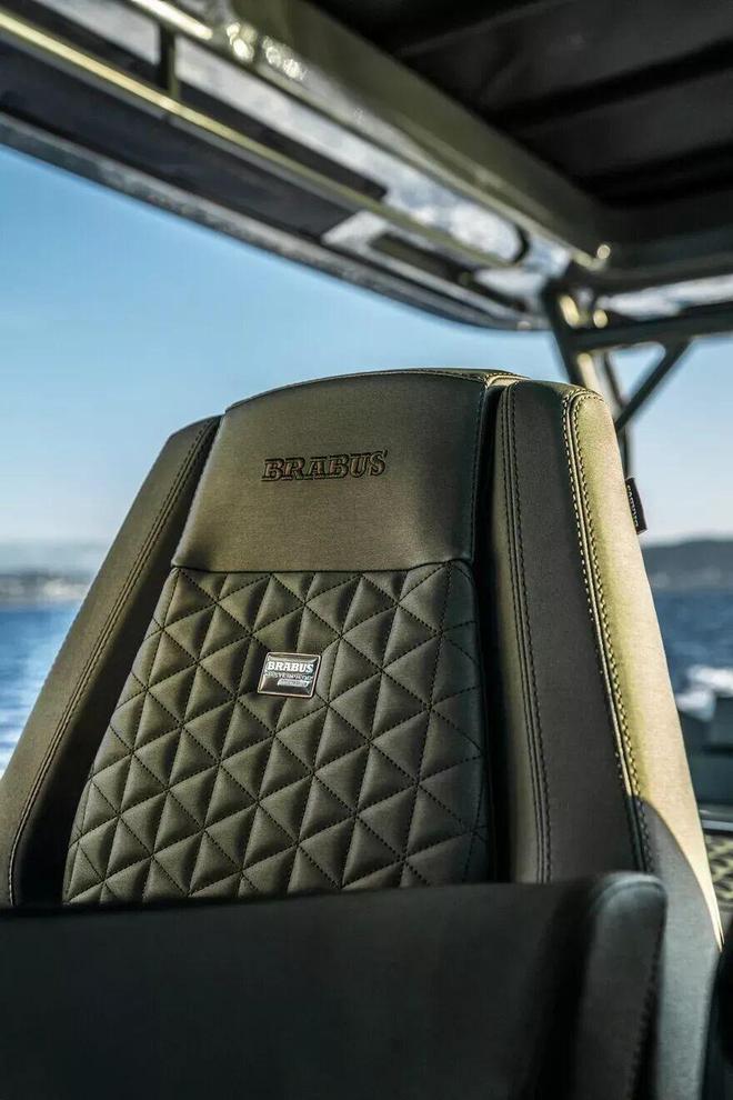 巴博斯全新Shadow 1500游艇亮相戛纳九游官方app入口三V8引擎1500匹马力 酷乐汽车(图6)