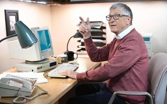 比尔·盖茨119米氢动力超艇“Breakthrou九游官网gh”号已易手(图13)