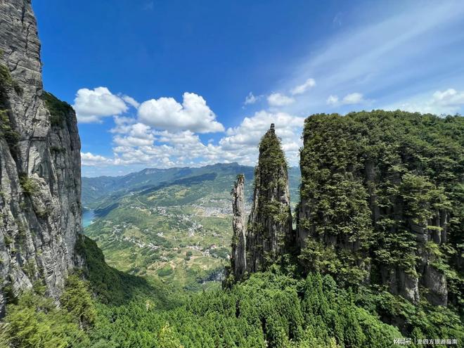 恩施适合情侣打卡的地方推荐俩人去恩施旅游5天4晚九游娱乐官方网站要多少费用？