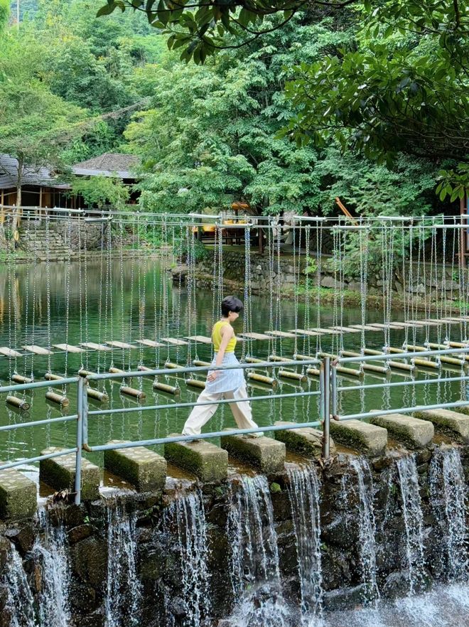 杭州四天三夜旅游大概花费？人均1000+玩转！本地导游带你避坑！