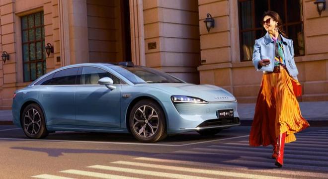 售价2298万起 新款智界S7上市 12月1日开启交付(图3)