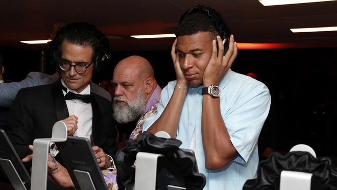 专为音响品牌打造： Tankoa第二艘Sportiva 55系列游艇首秀摩纳哥(图2)