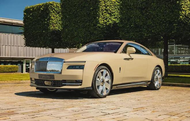 五菱星光730领衔4款MPV密集发布！还有超级豪车灵感竟来自狗狗(图23)