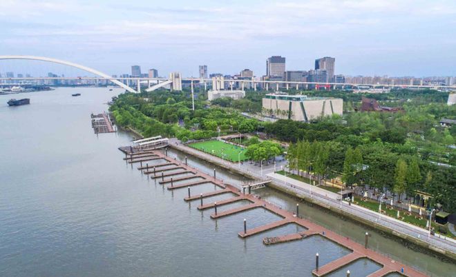 银发族游上海安心版：无障碍路线+适老休息区+门票减免细则全攻略(图2)