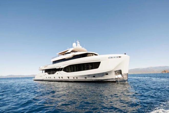 Numarine交付第二艘40MXP探险游艇(图2)