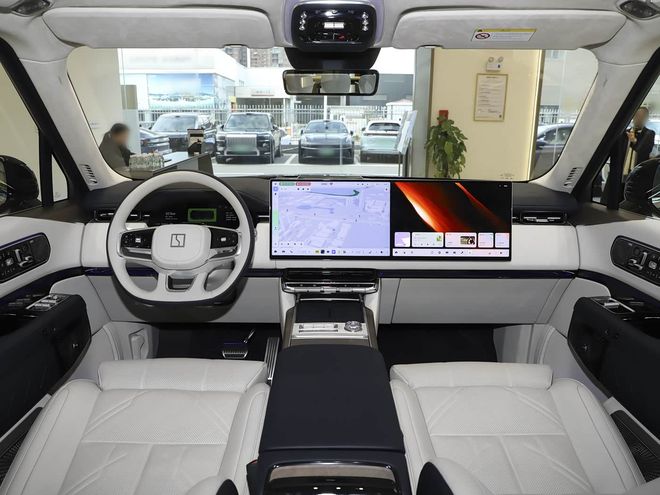 国产“库里氪”定位大型插混SUV配天地尾门+6座布局搭三电机(图5)