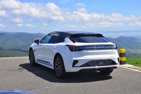 试驾焕新极氪001：不止猎装优雅还有进化(图2)