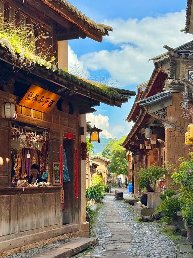 云南跟团游报价云南旅游团价格表看了省下一九游娱乐官方网站半钱(图3)