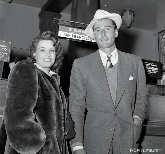 被誉为行走的荷尔蒙坏小子埃罗尔·弗林欲望毁掉的人生(图13)