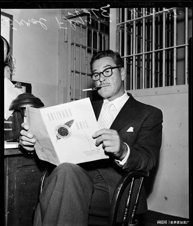 被誉为行走的荷尔蒙坏小子埃罗尔·弗林欲望毁掉的人生(图21)