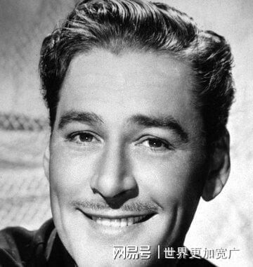 被誉为行走的荷尔蒙坏小子埃罗尔·弗林欲望毁掉的人生(图20)