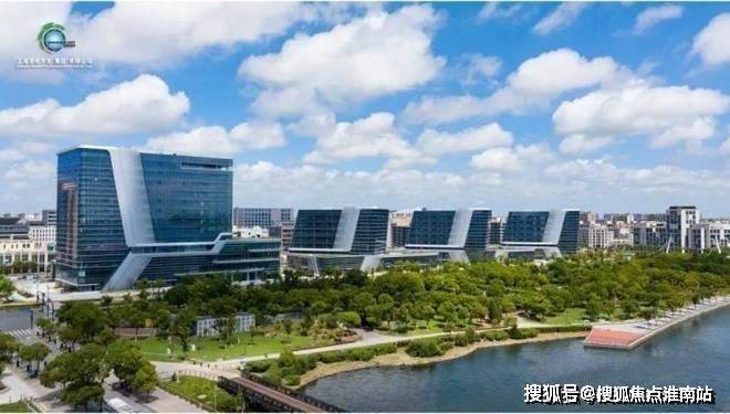 上海临港港城云湖 (官方认证售楼处) 官网 - 港城云湖销售中心 - 环境户型价格地址楼盘详情配套电话(图3)