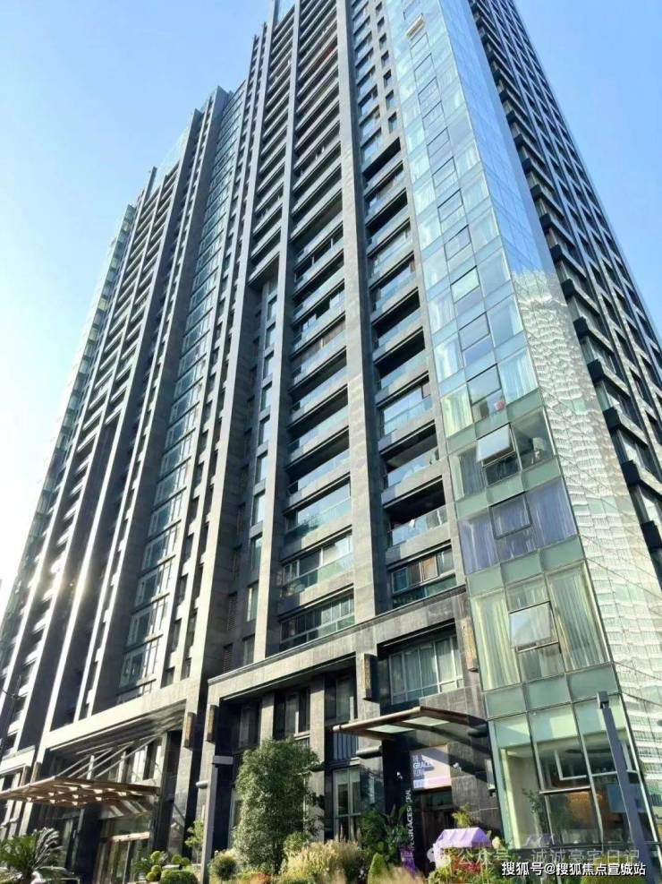 九游app白金湾府邸 (官方认证售楼处) 官网 - 白金湾府邸销售中心 - 环境户型价格地址楼盘详情配套电话