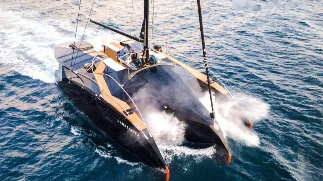 各类碳纤维游艇配件汽车配件碳纤维圆盘工具箱等其他制品