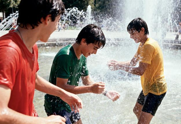 海南三亚旅游纯玩跟团能避开购物陷阱吗？金牌导游电话推荐