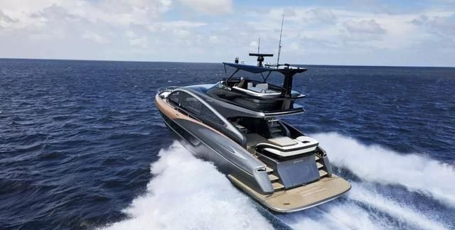 九游娱乐官方网站全球唯一！能上路的保时捷911 GT1赛车