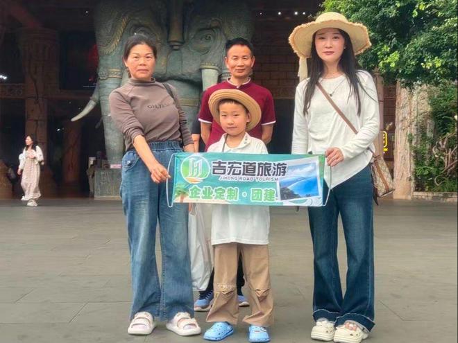 三亚包个游艇出海+5天四九游官网晚三亚旅游费用海南家庭亲子专属旅行社