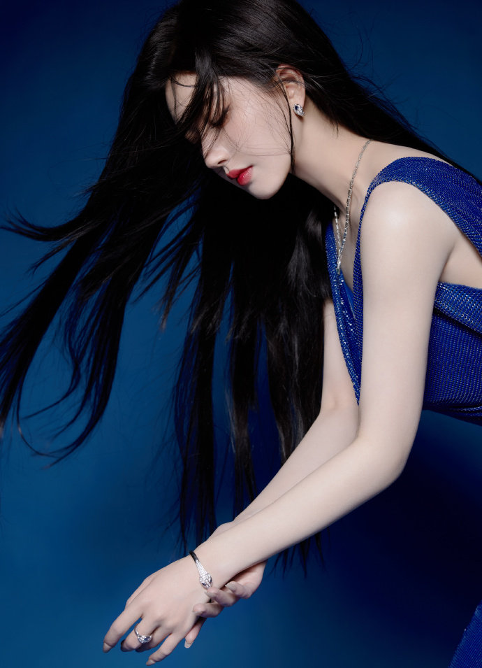 美女Aⅴ毛片人人看一AVMBA智库